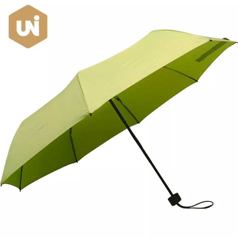 Parapluie en relief caché